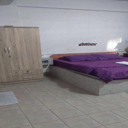 Pluemchai Guesthouse Jomtien Beach Exterior foto