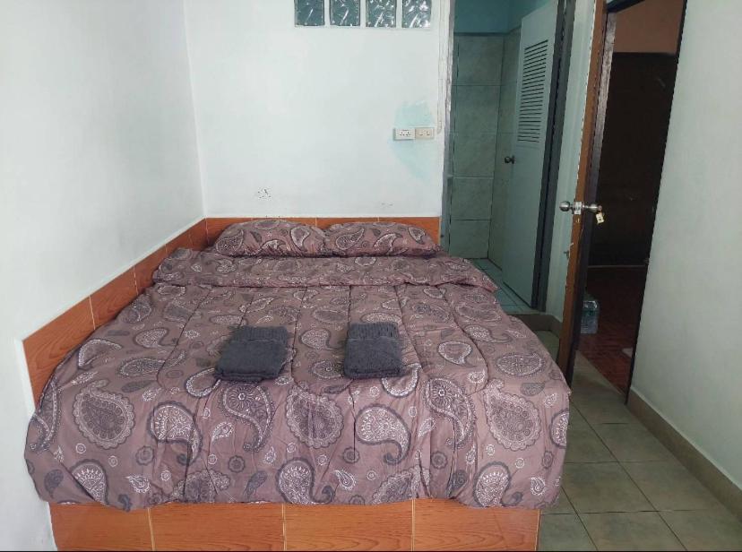 Pluemchai Guesthouse Jomtien Beach Exterior foto