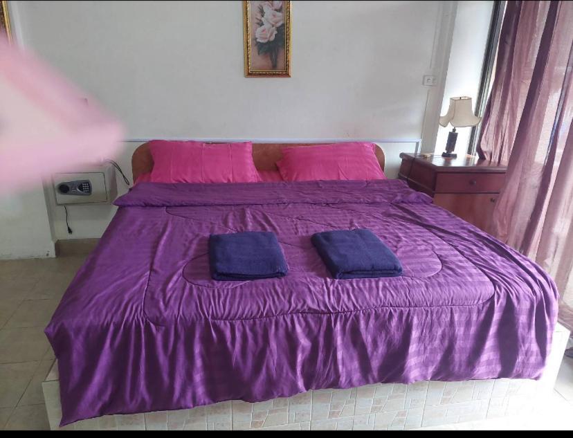 Pluemchai Guesthouse Jomtien Beach Exterior foto