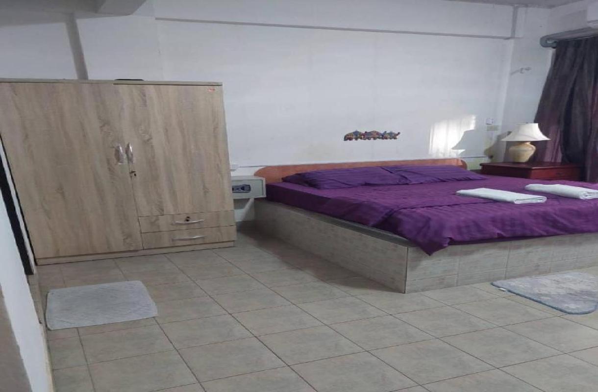 Pluemchai Guesthouse Jomtien Beach Exterior foto